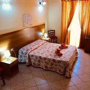 La Marina Bed & Breakfast